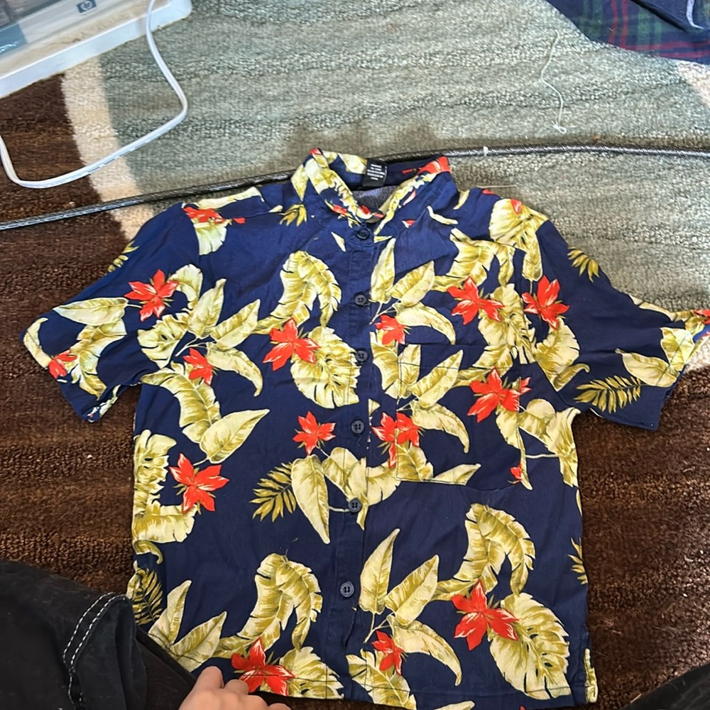 Hawaiian forever 21 shirt